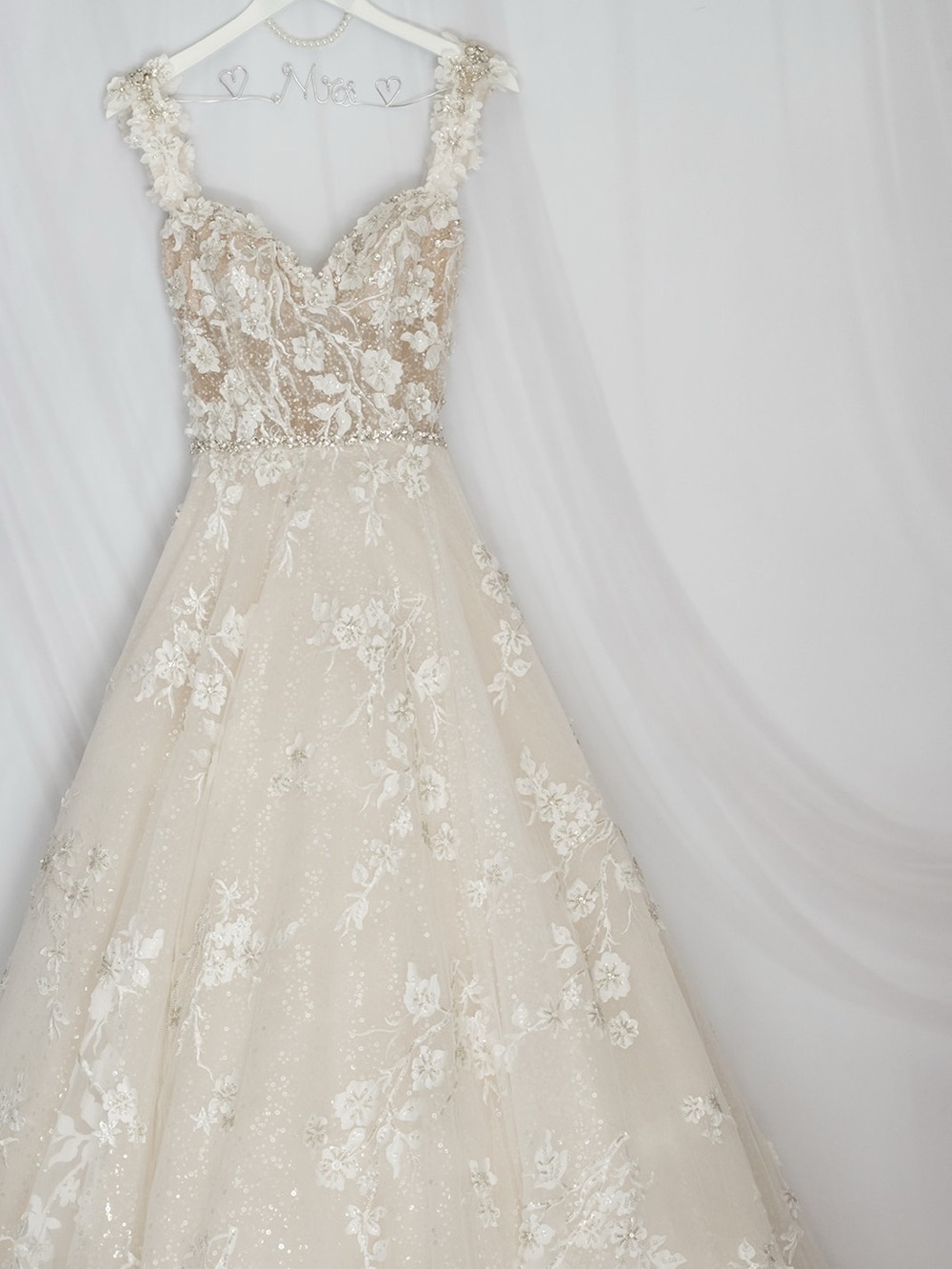 Off the shoulder wedding dress Eve of milady gown